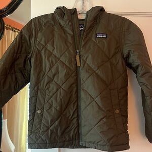 Kid’s Diamond Quilted Hoody. Windproof and water-resistant. S 7/8